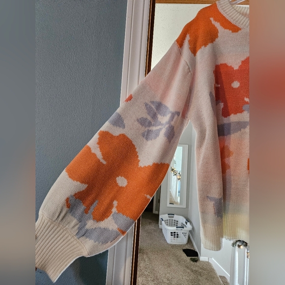 Floral Patterned Sweater - Picture 2 of 3